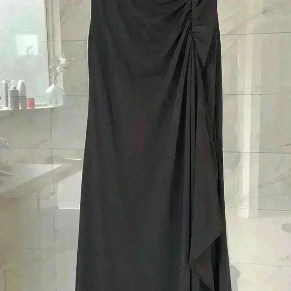 La Femme- NWT Black Ruched Jersey Column Gown sz 2 - Picture 10 of 11